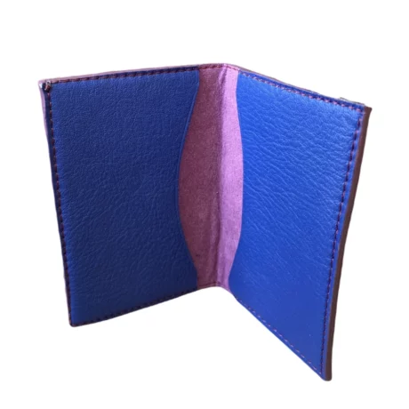 porte-cartes en cuir de chèvre bleue foncé